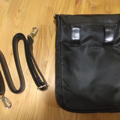 ショルダーバッグ　POLAの画像
