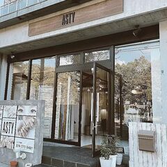 ネイリスト／未経験の方歓迎！指名料全額バック！充実の研修制度でスキルアップを目指せます！KOBEの画像