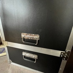 機材ケースの画像