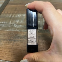ジバンシー　リキッドアイシャドウ01の画像