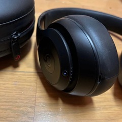 Beats(ビーツ)Studio3　ヘッドホン　中古品　ケース付き ワイヤレスヘッドホン ビーツ wirelessの画像