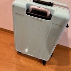キャリーケースの画像