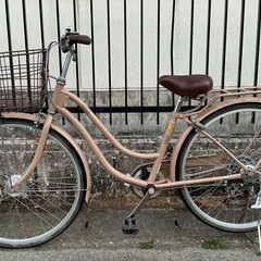 ＜整備済・美品車＞KRIOS・シティサイクル 26インチ自転車・外装6段変速・LEDオートライト・ベージュ色の画像