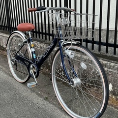 ＜整備済＞AZZURARE・シティサイクル 27インチ・自転車 外装6段変速・LEDオートライト・鍵付きの画像