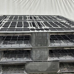 木製,プラスチック製パレットあります。の画像