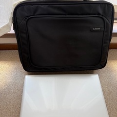 【ノートPC】東芝 dynabook T653 T653/57JW PT65357JBMW [リュクスホワイト]&PCケース(ELECOM)　セットの画像