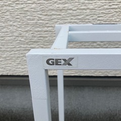 横幅60センチの水槽が二つ乗ります！の画像