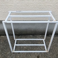 横幅60センチの水槽が二つ乗ります！の画像
