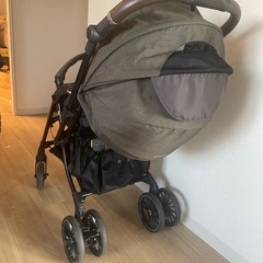 combi  switch ベビーカー(中古)の画像