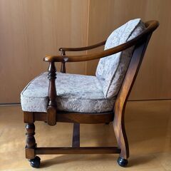 KARIMOKU製の椅子をおゆずりしますの画像
