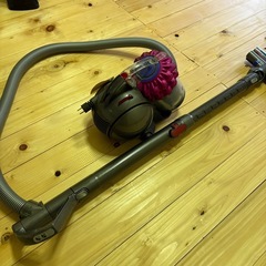 Dyson  サイクロン掃除機　DC63の画像