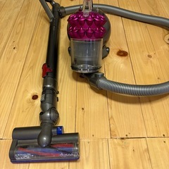 Dyson  サイクロン掃除機　DC63の画像