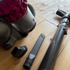 Dyson  サイクロン掃除機　DC63の画像