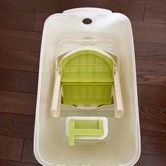 オムツ捨て用ゴミ箱
の画像