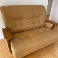 レザーソファーの画像