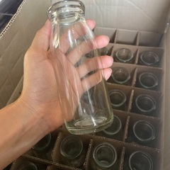 牛乳瓶　43本の画像