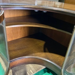 【カリモク/karimoku】 キャビネット　シェルフ　　コーナーキャビネット　棚　収納棚　オシャレ家具　ブランド家具　インテリア　アンティーク　昭和レトロ　ビンテージ【横122奥86.5高151】の画像