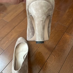 Adam et Rope’ ベージュパンプスの画像