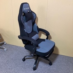 新品、組み立て品　ゲーミングチェア、人間工学に基づいた設計、ヘッドレスト・ランバーサポート付きオフィスチェア、高さ調節可能通気性ファブリック、360度回転椅子、リクライニング機能付きpcチェア・デスクチェア オフィスチェア, グレーの画像