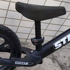 ストライダースポーツモデル12インチブラック黒STRIDERの画像