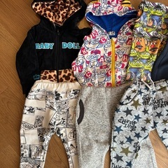 ディズニー含む子供服8着(秋冬80〜100上下の画像