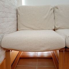 無印良品リビングでもダイニングでも使えるテーブルソファセットの画像