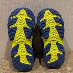 アシックスサンダル18センチの画像