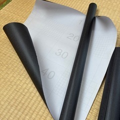 無地 壁紙シール 防水 リメイクシート 幅60cm全長10m のり付き つや消し DIY 剥がせる壁紙 カッティングシート 黒色(ブラック,  （約）60cmx1m74cm)の画像
