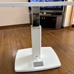 限定投稿！昇降ホワイトテーブルの画像