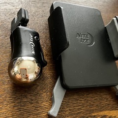 携帯ホルダー　ナイトアイズ　スティーリー　Nite Ize 車載携帯ホルダー　使用感ありの画像