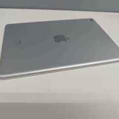 【Wi-Fiモデル】iPad 第6世代/A1893/128GB〈MR7K2J/A〉の画像