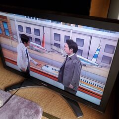 映ります。東芝テレビ　42Z3500　リモコン付きです。の画像