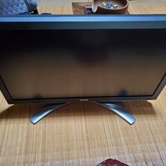 映ります。東芝テレビ　42Z3500　リモコン付きです。の画像