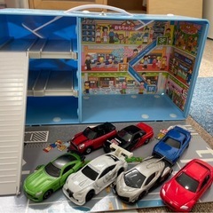 トミカ　まとめ売り　街シリーズ＆パーキングケースなど の画像