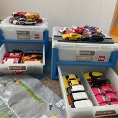 トミカ　まとめ売り　街シリーズ＆パーキングケースなど の画像