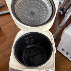 炊飯器の画像