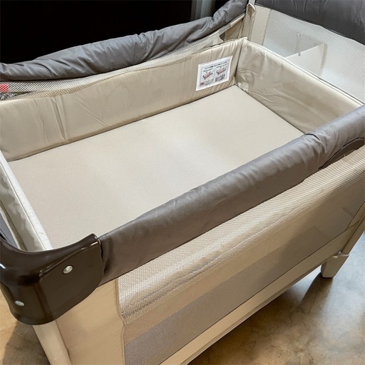 【美品】アップリカ　Aprica ココネル エアー　ベビーベッド 布団 寝具