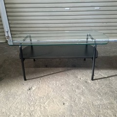 ニトリ ガラステーブル（縦39×横95×奥行45cm）※木部分に亀裂ありの画像