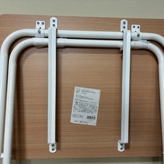 折り畳みテーブルの画像