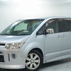 後席モニター付きでおでかけ楽しい❣️の画像