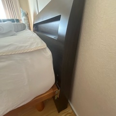 24日まで　
ダブルベッドとマットレスの画像