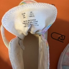 H&M スニーカーの画像