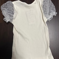 【未使用品】女の子半袖Tシャツ　パフスリーブ　130の画像