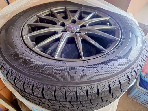 スタッドレスタイヤ ホイール4本セット　中古美品