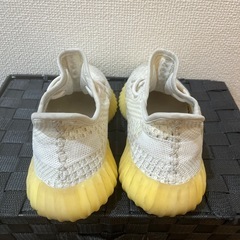 adidas イージーブースト23.5㎝の画像