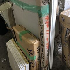 nt250910-001Z 石膏ボード 1000円取り放題！ 枚数あるだけ 建築 資材 吉野石膏 不燃タイガーボード YC１ YC3 半端 ジプトーンライト ロックウール 化粧吸音板などの画像