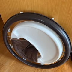 ベビー用⭕️歩行器　ホワイト＆ブラウンの画像