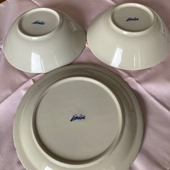アンティーク風　　平皿とボウル皿2個セットの画像