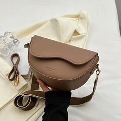 【新品・未使用】ショルダーバッグ カバン レディース肩掛けミニ斜めがけ おしゃれ 軽量 人気 2WAY可用（色：カーキ）の画像