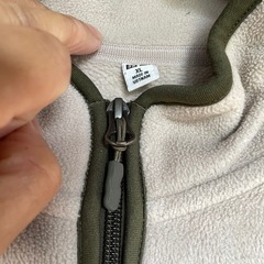 UNIQLO フリースジャケット　ハーフジップ　の画像